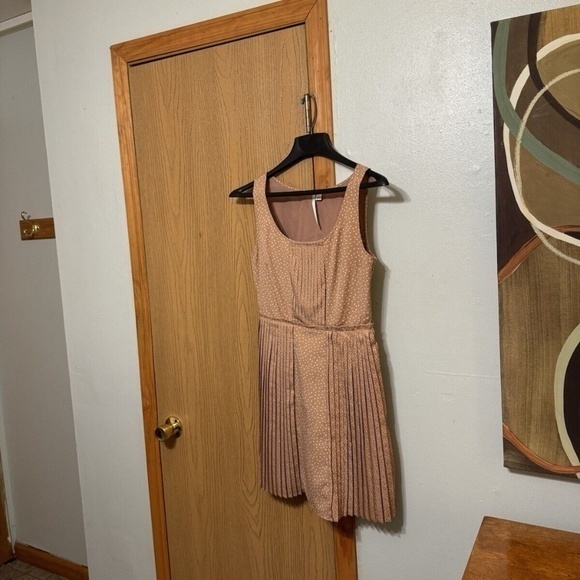 LC Lauren Conrad Size 8 Pink w/Polka Dots Sleeveless Knee-Length Dress - EUC - Picture 1 of 4